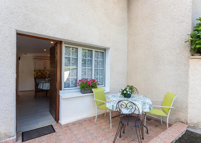 T3 Pyrenees Bearnaises Lejlighed Aramits